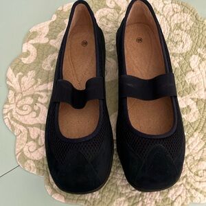 Navy suede Mary Jane flats 10XW